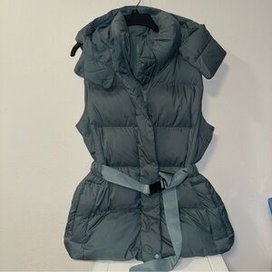 Lululemon wunderpuff  vest tidewater teal size 14 EUC